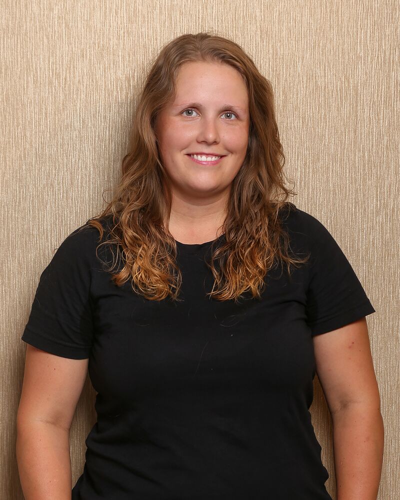 Charline-Joe Behrens, Gesundheits- und Krankenpflegerin